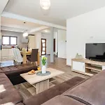 Four-bedroom In Casa de Férias