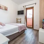 Four-bedroom In Casa de Férias Bilice