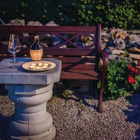 Four-bedroom In Bilice