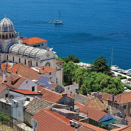 Casa de Férias Four-bedroom In *