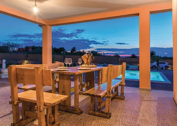 Four-bedroom In Bilice