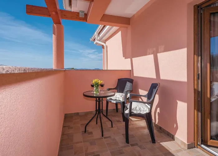 Four-bedroom In Ferienhaus Bilice