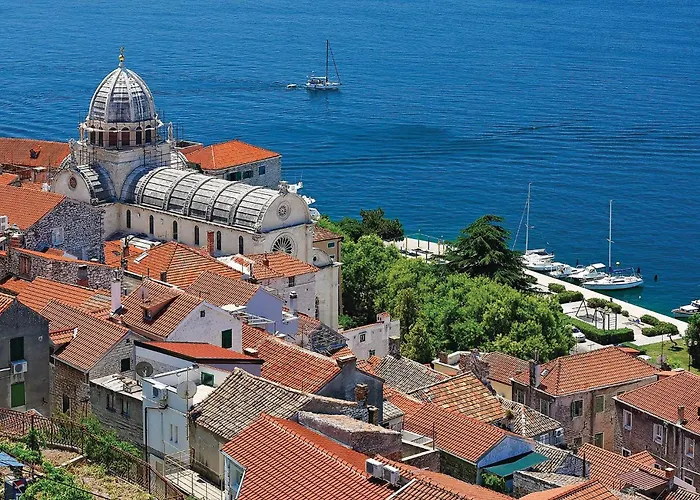 Holiday home Four-bedroom In *